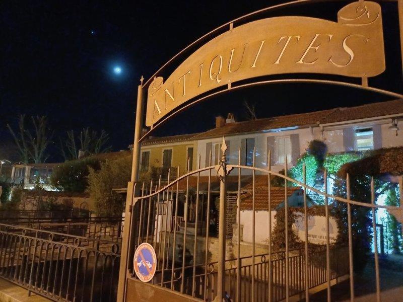 Pyramidhome By Les Bastidons De L'Isle Dış mekan fotoğraf